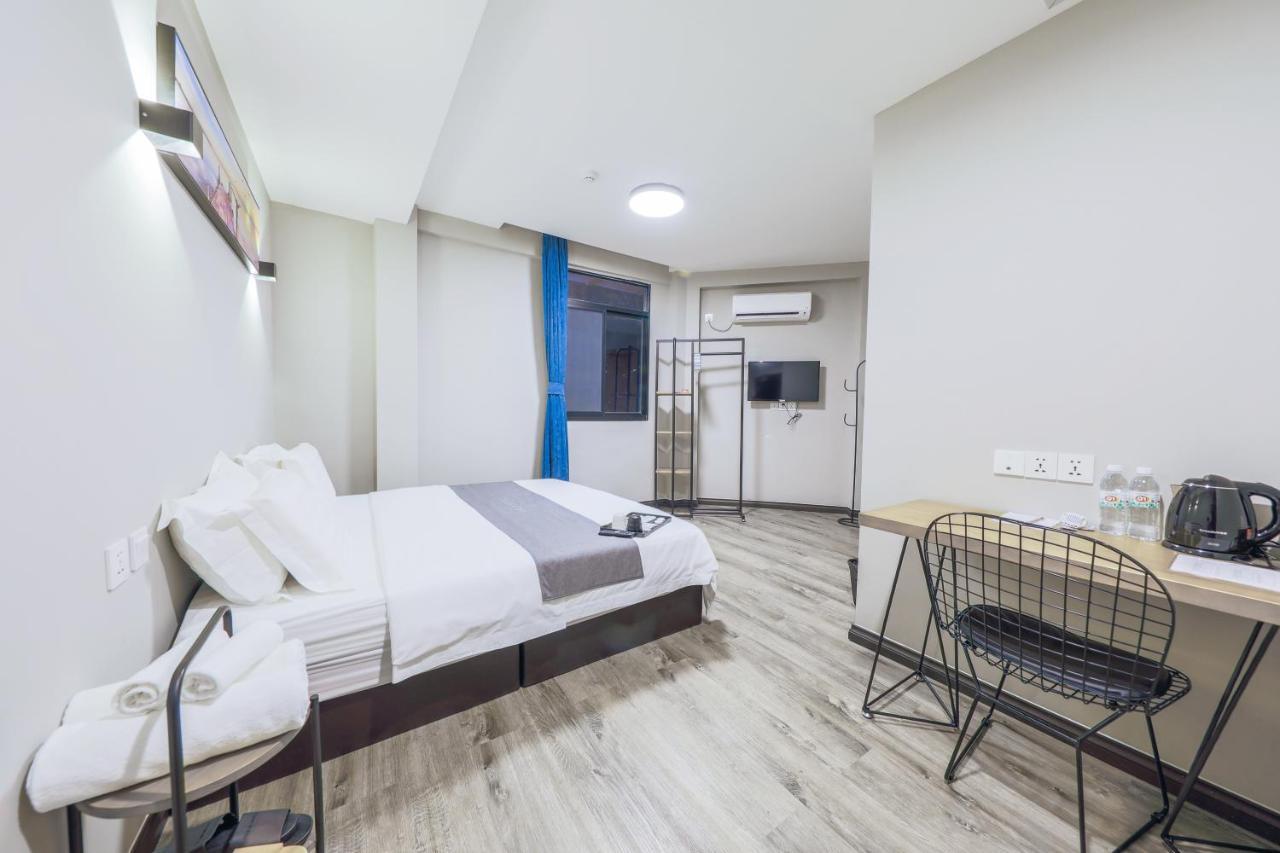 Paly Hotel سيمبورنا المظهر الخارجي الصورة
